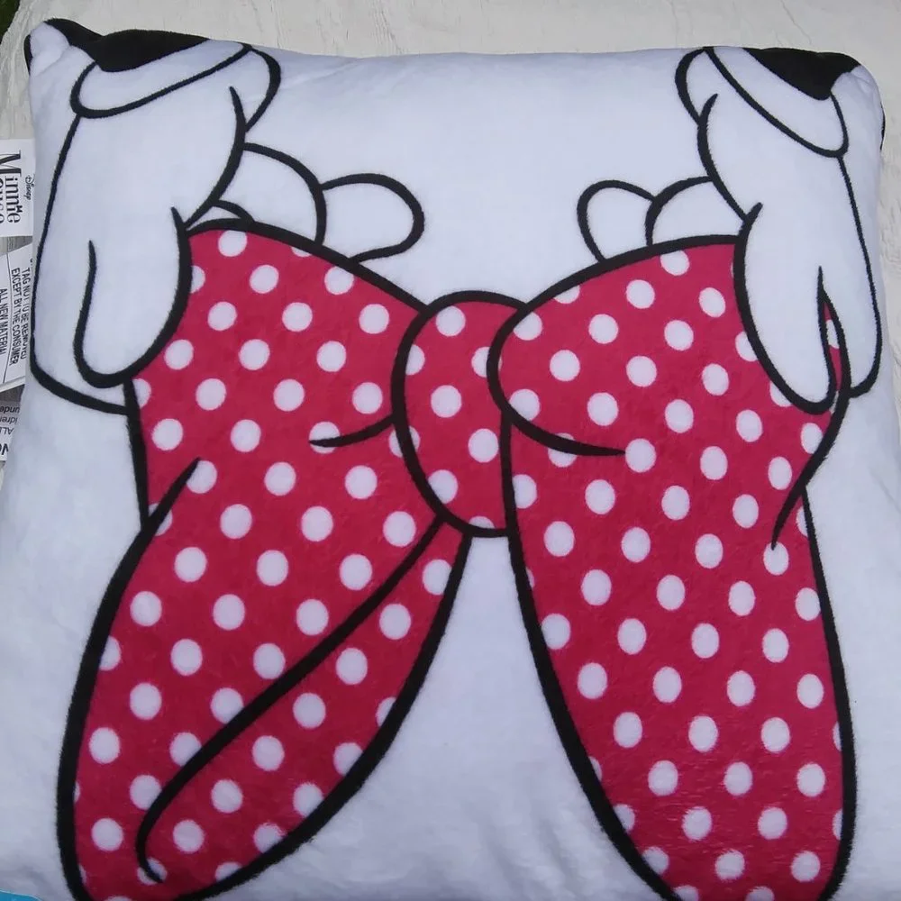 New Disney Minnie Mouse throw pillow sequins
